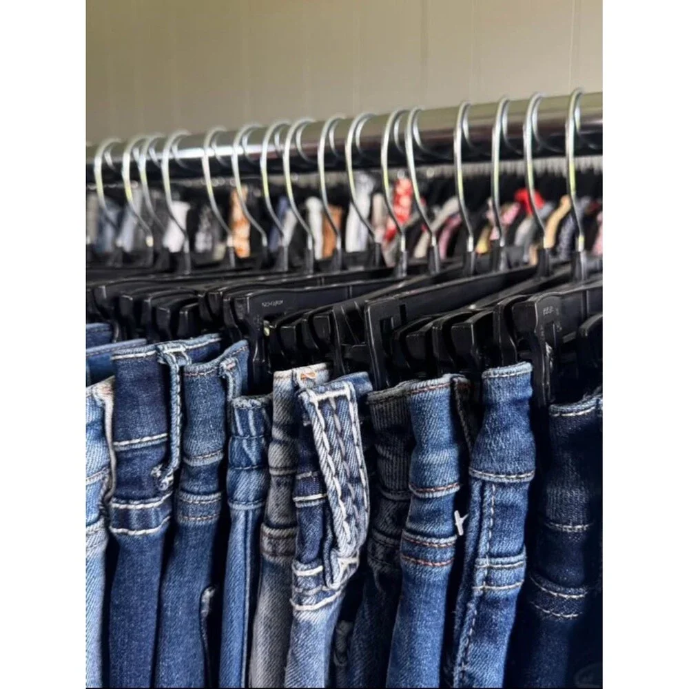 20 heavy duty black pant hangers | CANNOT BE BUNDLED